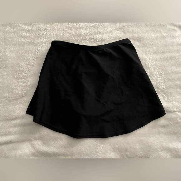 Black dance skirt for girls 8-10 size - Picture 4 of 6